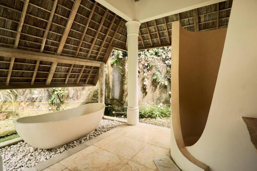 Unique 3Br Villa With Pool 5 Minute Walk To The Pererenan Beach Canggu Εξωτερικό φωτογραφία